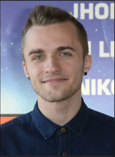 Quel est le mois de naissance de Squeezie ?