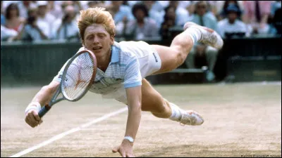 Le joueur allemand de tennis Boris Becker a remporté son premier tournoi de Wimbledon à l'âge de 18 ans.