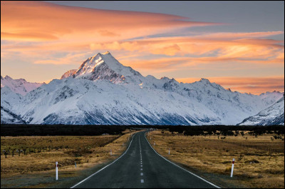 Quel est le nom du plus haut sommet de la Nouvelle-Zélande ?