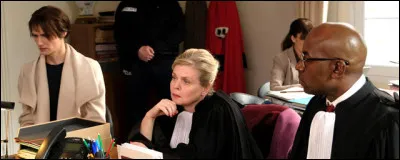 Cette série met en scène une avocate qui utilise des moyens sournois pour parvenir à ses fins. Comment s'appelle-t-elle ?