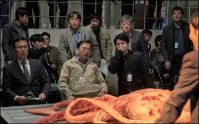 Une forme de vie non identifiée s'empare du cerveau des humains. Quelle est cette série ?