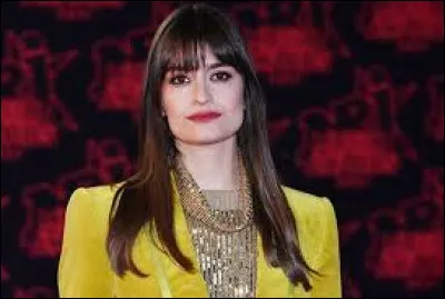 Quel mot donne le titre d'une chanson de Clara Luciani ?