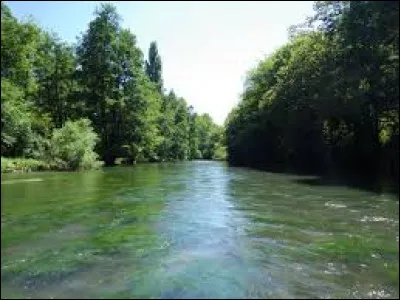 Quelle est cette longue rivière de 144 km, qui prend sa source, à l'altitude de 275 mètres aux abords du Perche, coule vers le nord et rejoint la Seine au niveau de son estuaire ?