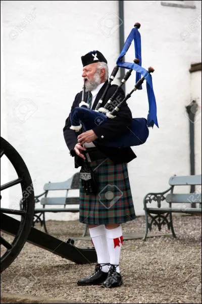 Quelle est la spécialité culinaire écossaise à base de panse de mouton, immortalisée par Jacques Baudoin ?