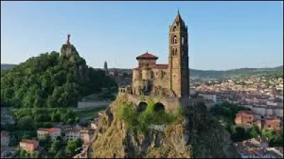 La ville du Puy-en-Velay se situe-t-elle en Haute-Loire ?