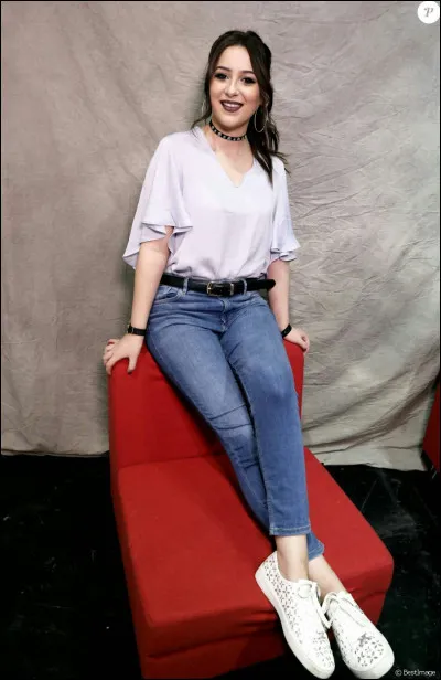 Qui est cette youtubeuse ?