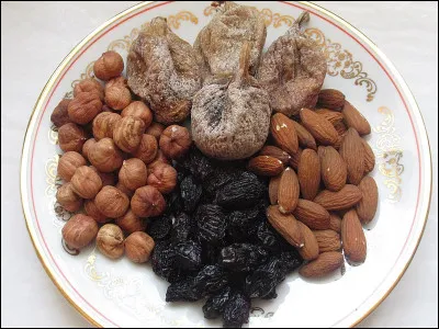 Pour Jean Lart&eacute;guy, comment sont les rois ?