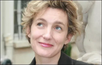 Qui est cette écrivaine, auteure du roman ''Ensemble, c'est tout'' ?