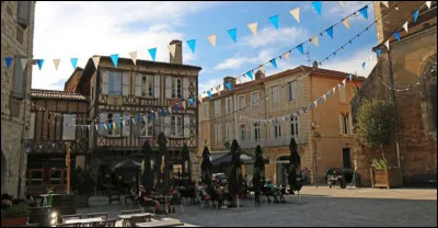 Quelle est cette petite ville de 4 000 habitants, située dans le nord-ouest du département, ville ancienne, la principale du Bas-Armagnac ?