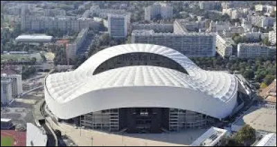 Le stade Orange Vélodrome se trouve à Bordeaux.