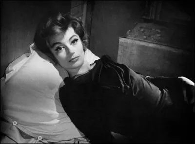 Quelle actrice française est à l'affiche du film "La Dolce Vita" en 1960 ?