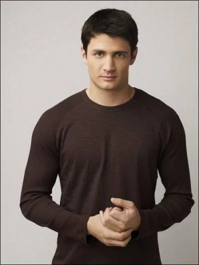 Au dbut de la saison 1, Nathan Scott sortait avec ...