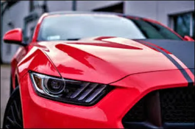 Sur quelle chaîne télévisée est diffusée l'émission "Turbo" depuis 1987 ?