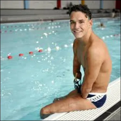 Comment s'appelle ce champion de natation handisport ?
