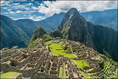 Les habitants du Pérou sont des Péruviens.