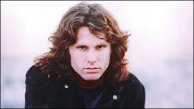 Jim Morrison, célèbre pour avoir été le leader du groupe The Doors est-il encore en vie ?