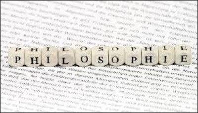 Socrate a écrit de nombreux dialogues philosophiques qui présentent ses idées sur la morale, la connaissance et la nature de l'âme.