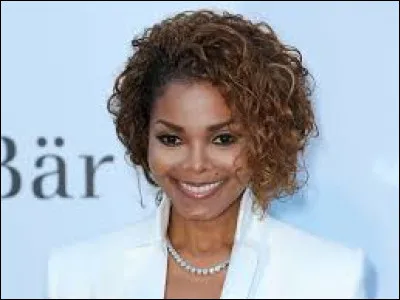 Janet Jackson, célèbre pour être la soeur de Michael Jackson est-elle encore en vie ?
