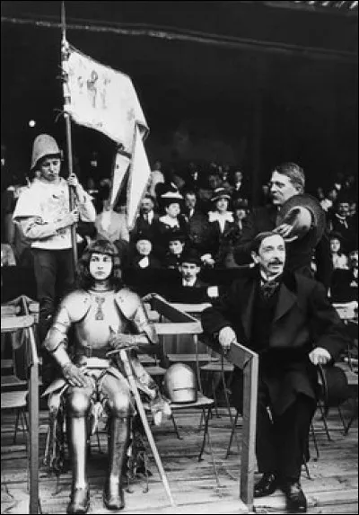 Maurice Barrès dépose une proposition de loi pour accorder le droit de vote aux veuves de guerre en...