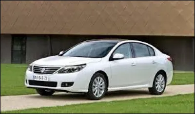 Cette grande voiture blanche est une ...