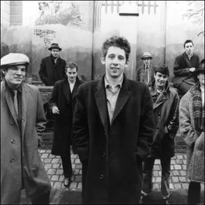 J'espère que vous n'aurez pas une dent contre moi si vous ne trouvez pas le nom de ce groupe !