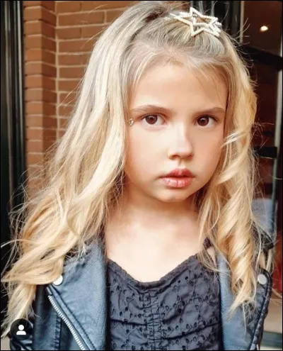 Noah Casas joue le rôle de...