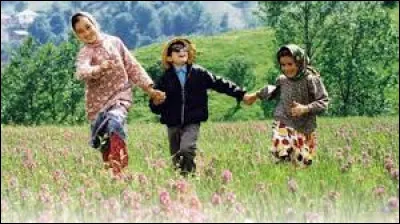 Complétez le titre français de ce film iranien, sorti en 1999, dont l'action tourne autour dun garçon aveugle, Mohammad : "... du paradis"