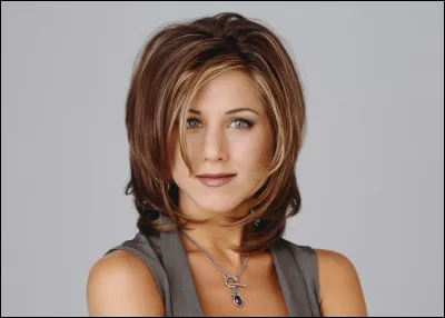 Qui est cette femme travaillant dans le domaine de la mode et qui s'est aussi enfuie &agrave; son premier mariage ?