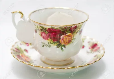 Elle a écrit ''LOL''. Je ne me souviens plus exactement de ce que ça veut dire