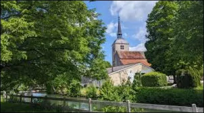 Quel est ce village situé dans la vallée de lAujon, affluent de l'Aube, dans la région de plateaux du sud ouest du département ?