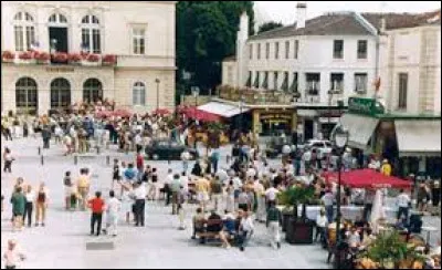 Combien le département de la Haute-Marne compte-t-il d'habitants ?