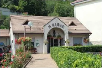 Je vous emmène maintenant dans la reculée de Salins-les-Bains, à Bracon. Village de l'arrondissement de Dole, traversé par la Furieuse, il se situe dans le département ...