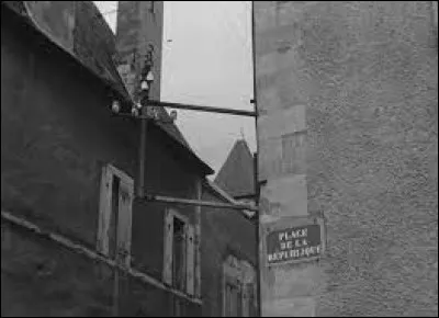 Dans quel film Emmanuelle Riva parle-t-elle de Nevers o&ugrave; son personnage a v&eacute;cu ?