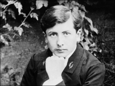 Qui est cet écrivain, auteur du recueil posthume ''Miracles : Poèmes et Proses'' ?