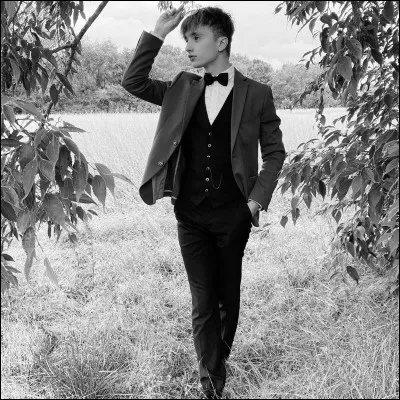 Dans quel pays est-il né ?