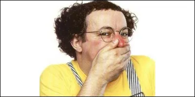 Dans le sketch "Le Clochard analphabète", que dit Coluche à la place de "bon appétit" ?