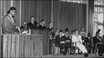 Ce 30 mai, jour de la proclamation de l'indépendance du Congo, le premier ministre du jeune Etat, Patrice Lumumba, prononce devant le roi des Belges un discours dénonçant le racisme et le régime colonial imposé par la Belgique pendant 80 ans : c'était en ...