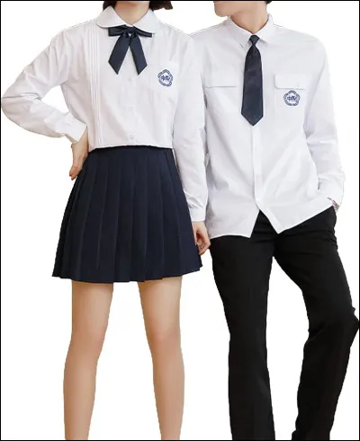 Veux-tu qu'elle soit en uniforme complet ?