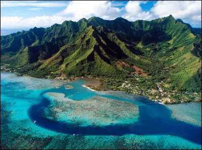 Quelle est cette ile (capitale ''Port-au-Prince) dont le créole est aujourd'hui considéré comme langue officielle ?