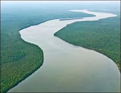 Comment se nomme le fleuve qui passe par Bordeaux et Toulouse ?