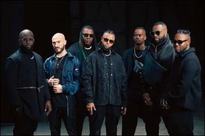 De quelle chanson sont extraites ces paroles : "Vous êtes morts dans le film / On est puissant comme la Chine / Si tu survis au premier 16 tu finiras tétraplégique / Comme une fille, j'ai du vice" ?