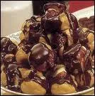 Avec quoi fourre-t-on ces petits choux pour obtenir des profiteroles ?