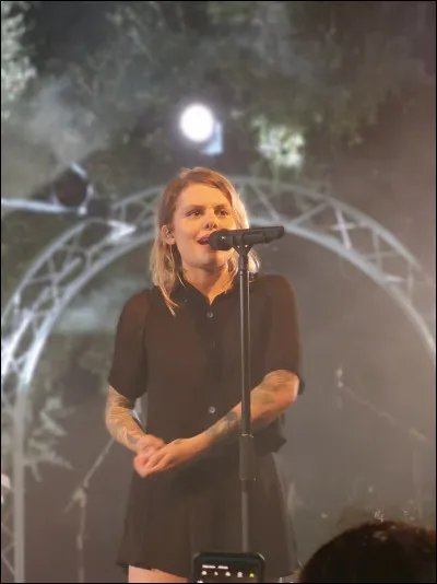 Comment est le danseur pour Lloyd Corrigan en 1936 ?