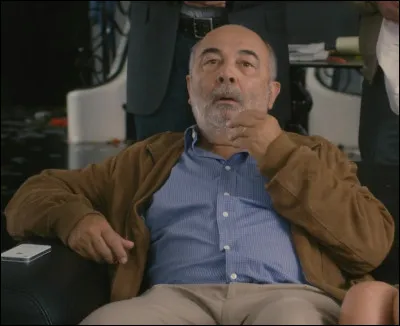 Dans quelle comédie voyons-nous Jugnot ainsi ?