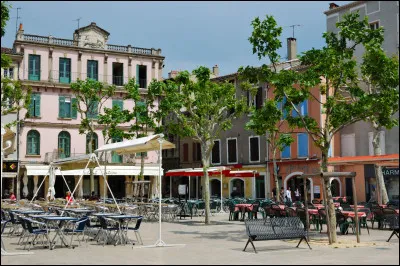 De quelle ville d'Espagne la paëlla est-elle originaire ?