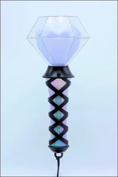 À quel groupe appartient ce lightstick ?