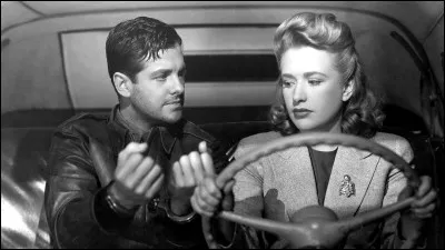Quel est ce film d'espionnage d'Alfred Hitchcock sorti en 1942, avec Robert Cummings et Priscilla Lane ?