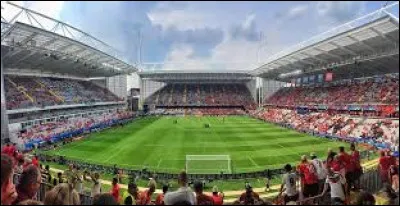 Quel est le nom du stade de Lens dans lequel a été touné une scène ?