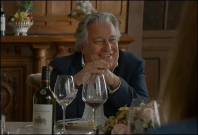 Dans quelle comédie voyons-nous Clavier ainsi ?