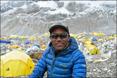 Qui a gravi l'Everest le plus de fois ?